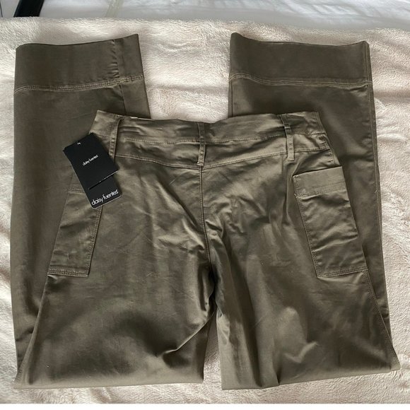 DAISY FUENTES Khaki Lightweight Wide Leg Pants - Picture 6 of 8